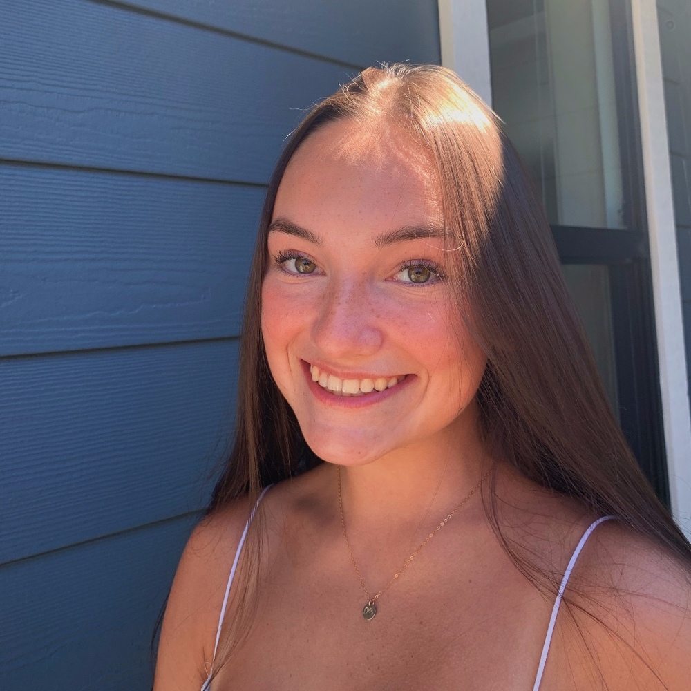 Meet your Posher, Carly